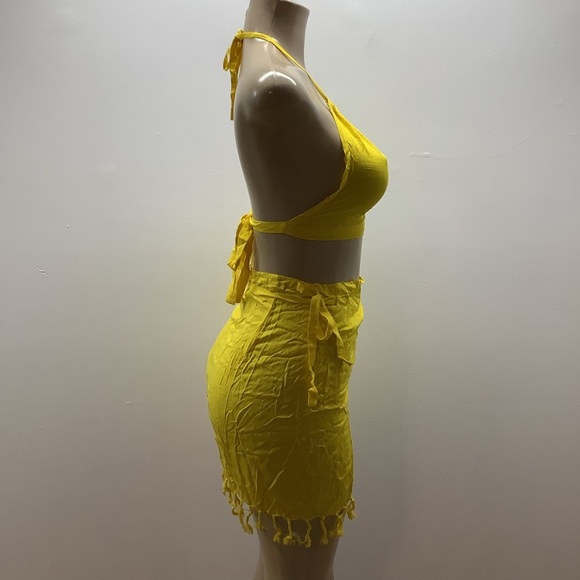 Yellow Halter Top and Fringe 100% Sarong Sarong Skirt - Picture 3 of 6